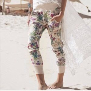 Famous slouch new with tag size large.